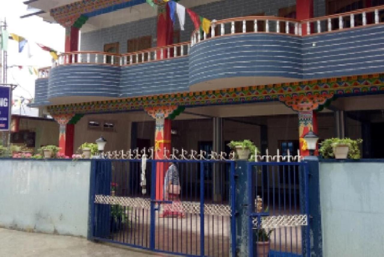 Hotel Samdup Khang Dirāng Εξωτερικό φωτογραφία